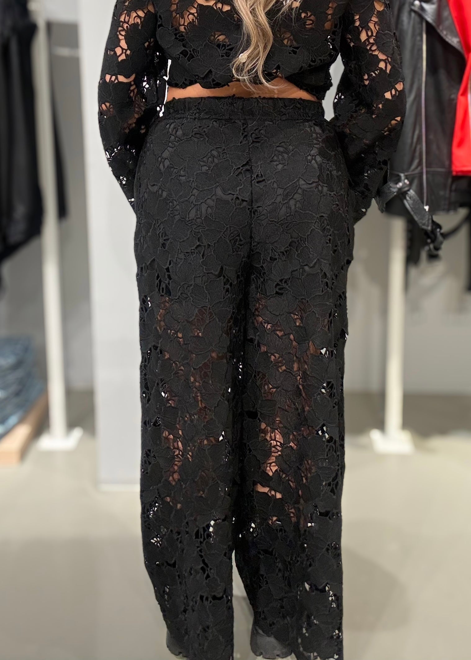 VIHYLDE Trousers - Black